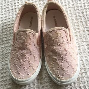 Eyelet Slip on sneaker